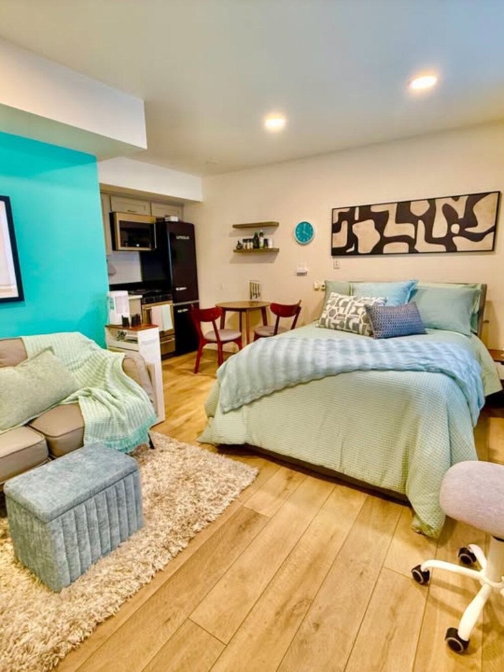 $1350 | 97202 [Lease\Rent] Studio 1 Bath Apartment - Picture 14 of 15